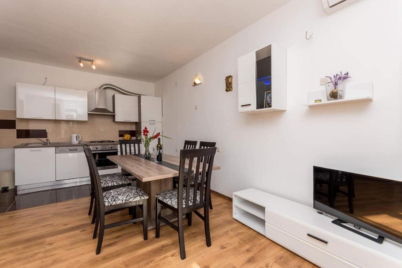 Apartment Agape