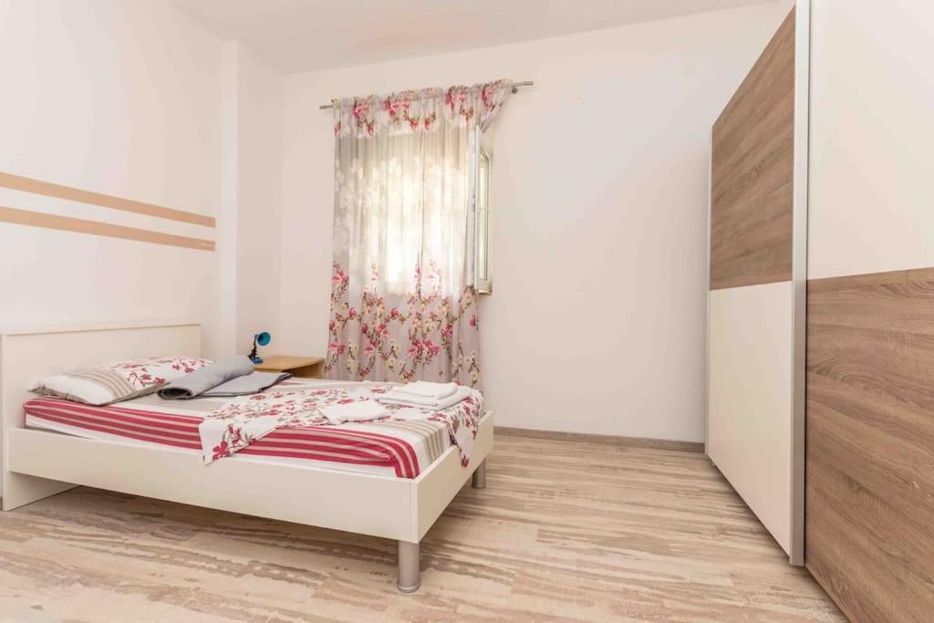 Agape * Biograd Na Moru