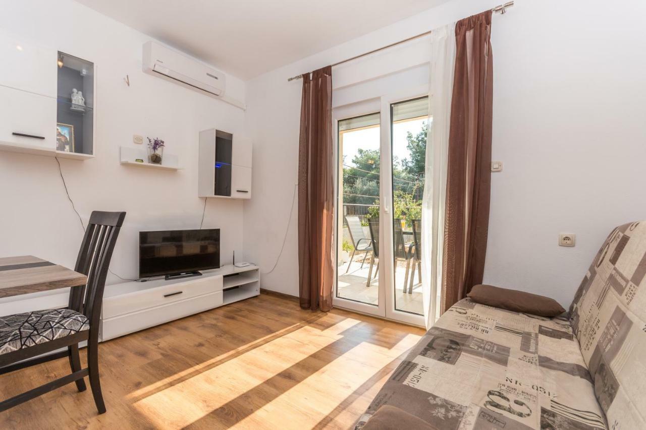 Agape Biograd Na Moru