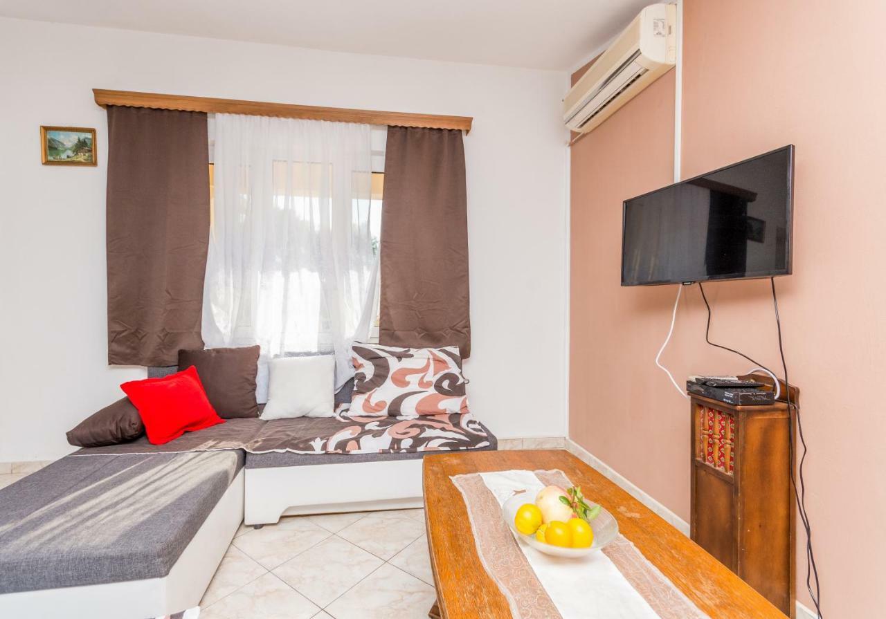 Agape Biograd Na Moru